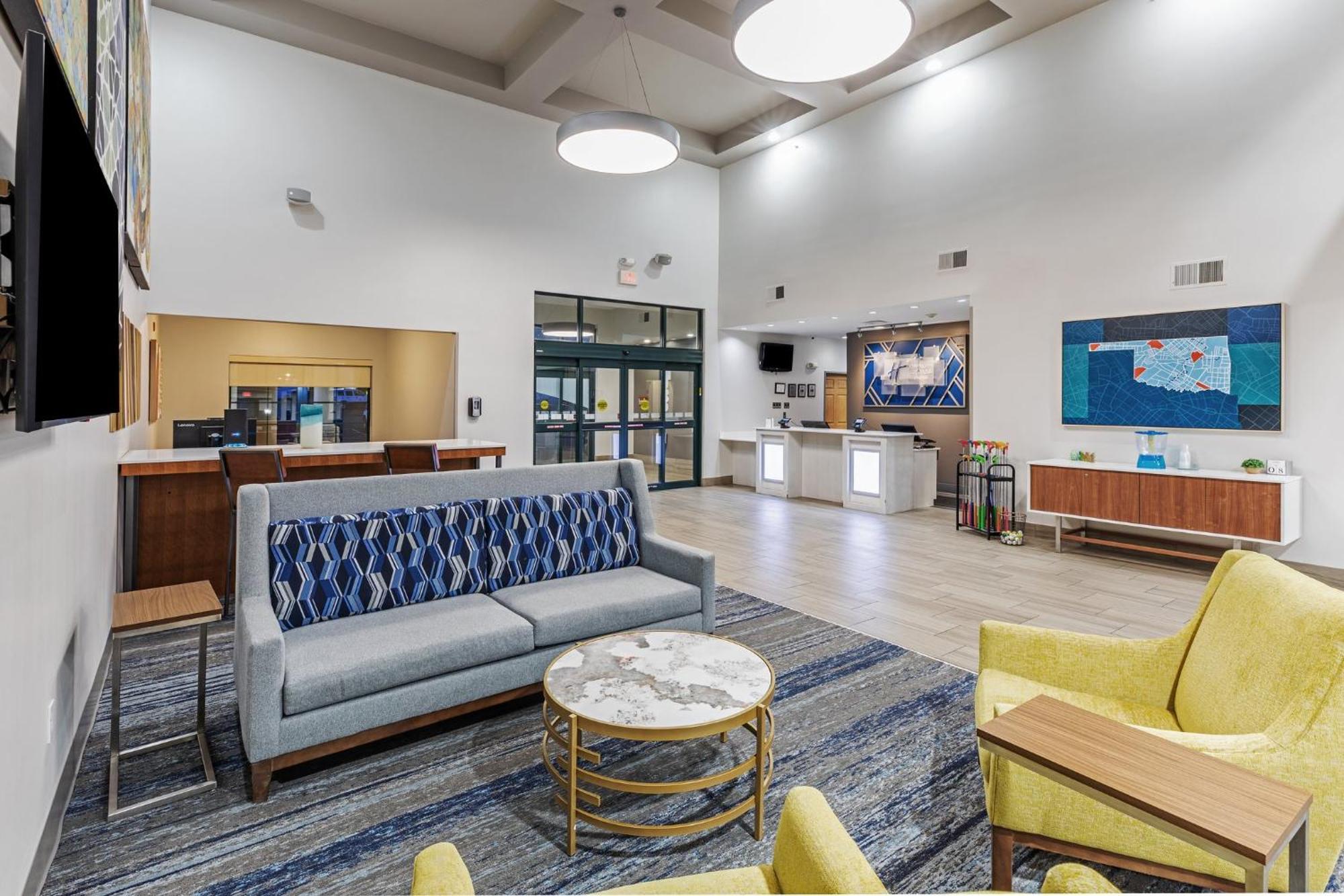 Holiday Inn Express & Suites Tulsa S Broken Arrow Hwy 51 By Ihg Exterior photo